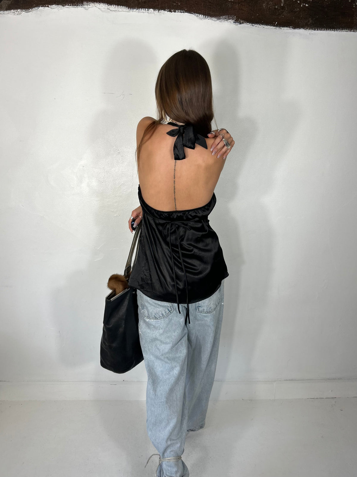 953 Tie Halter