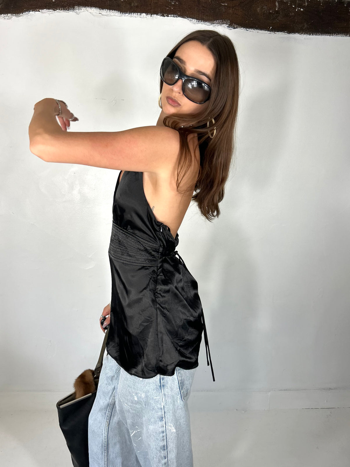 953 Tie Halter