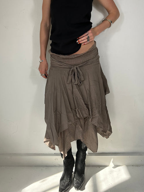 007 Ruffle Midi