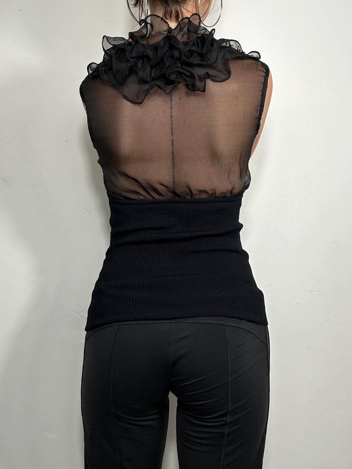 030 Ruffle Top