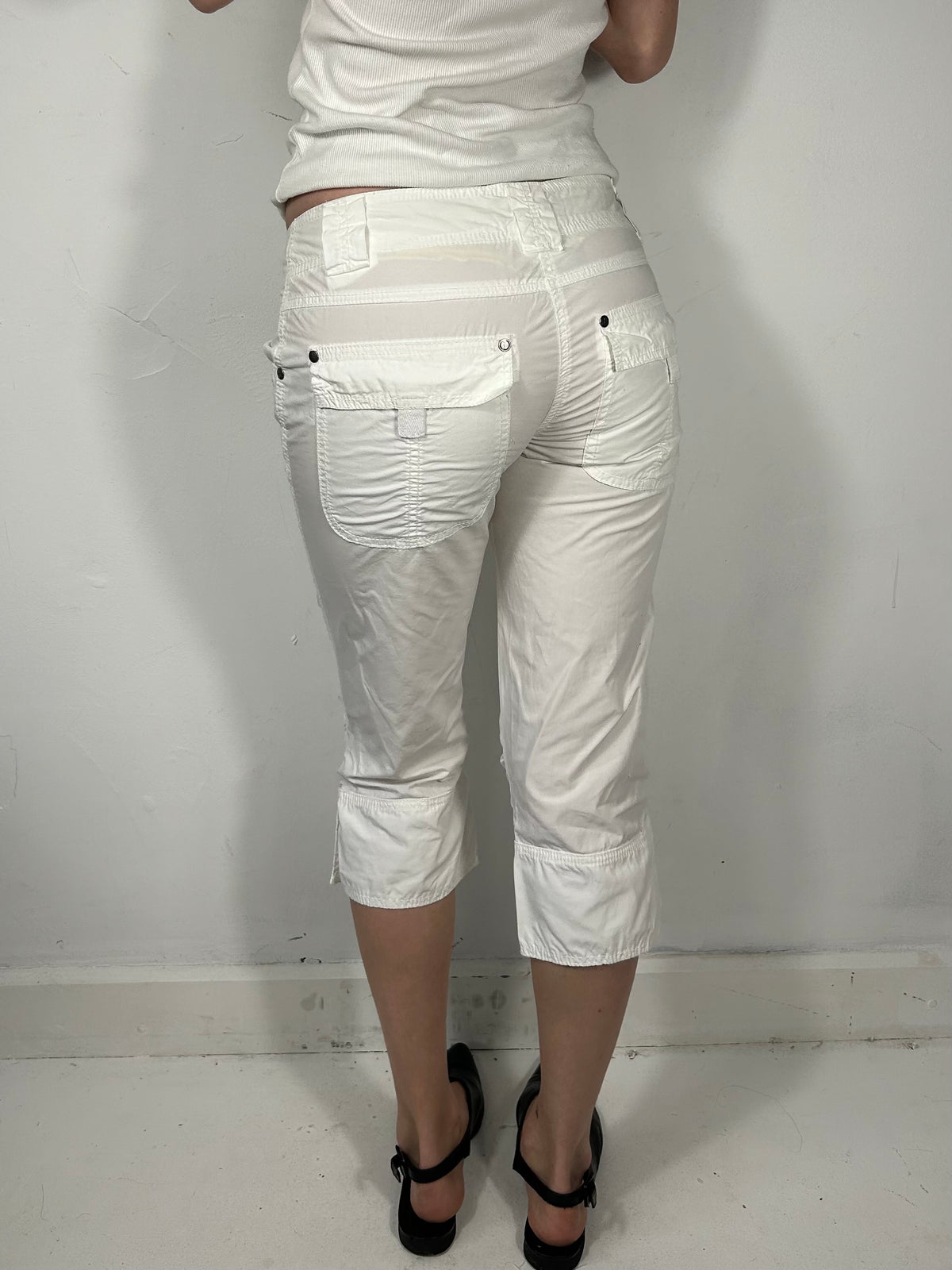 034 Fitted Capri
