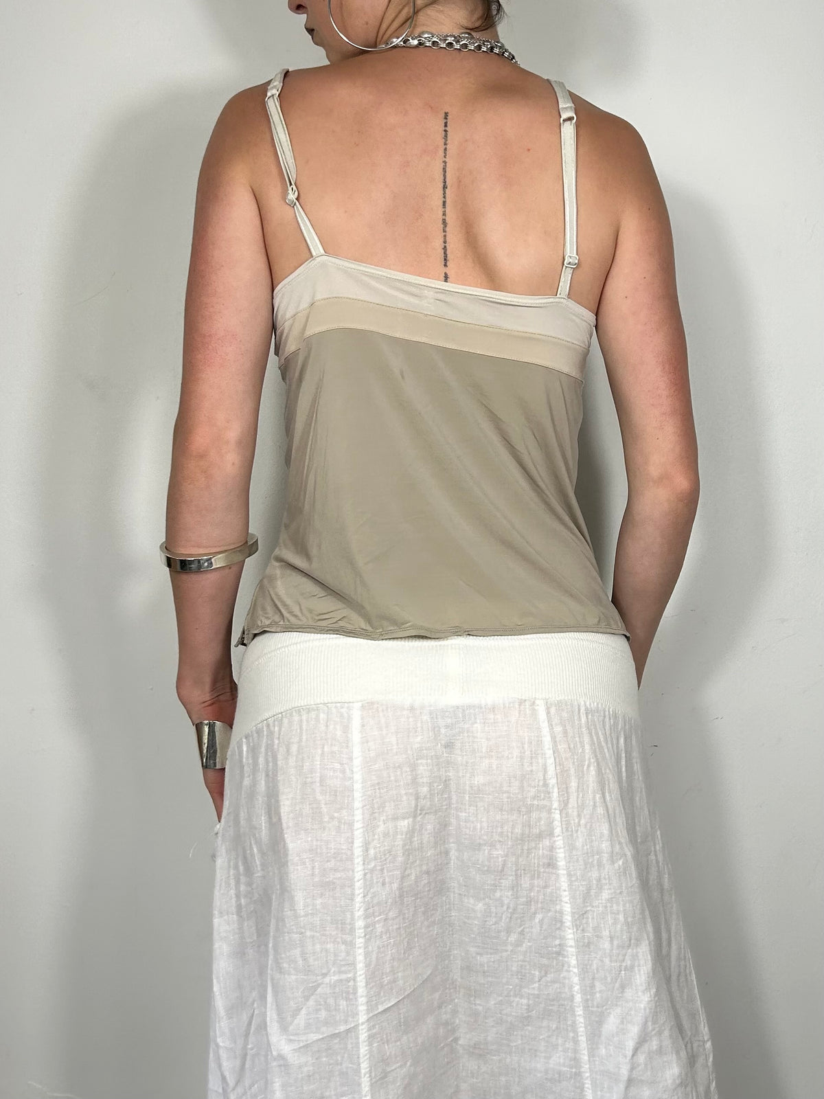 054 Esprit Cami