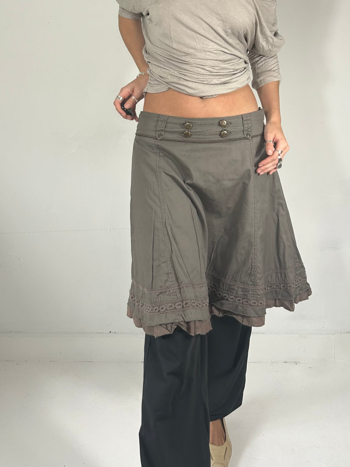 182 Military Midi