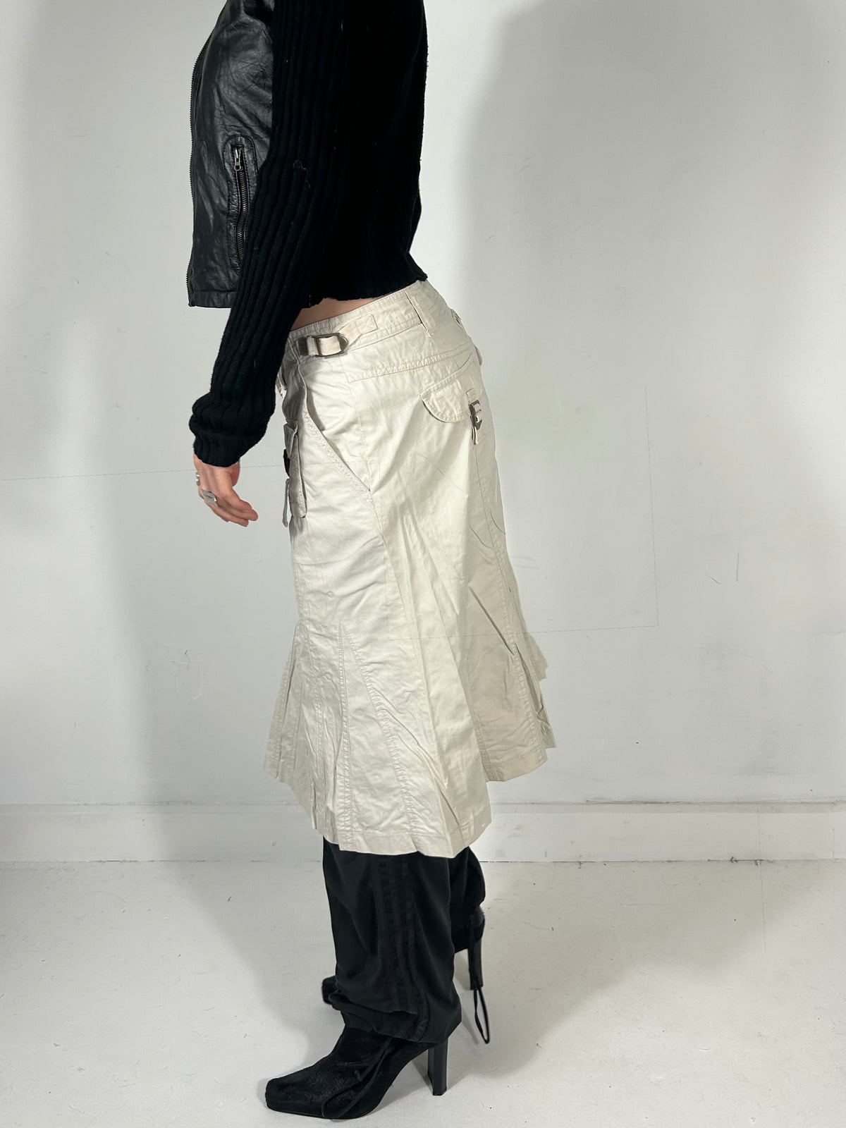 214 Utility Midi