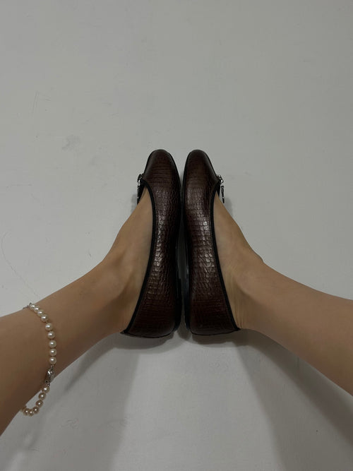 Zip Flats