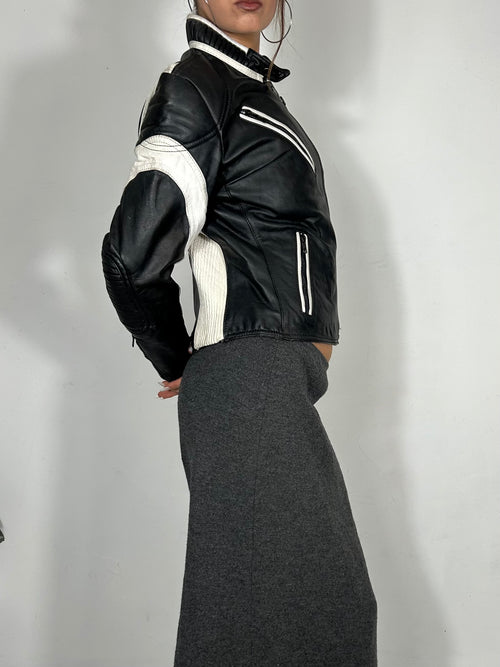 107 Mono Biker