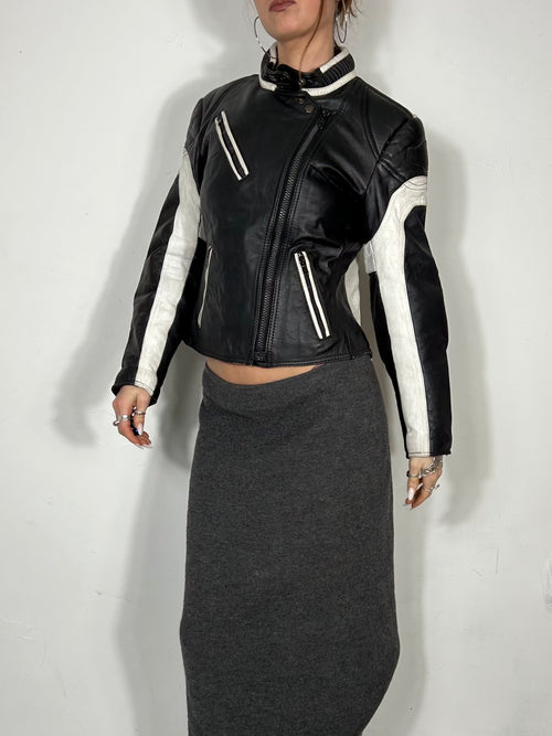 107 Mono Biker