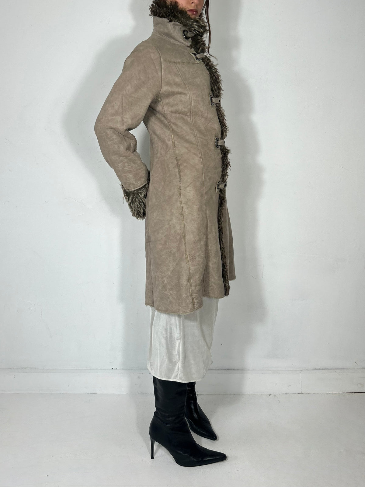 137 Eyelet Trench