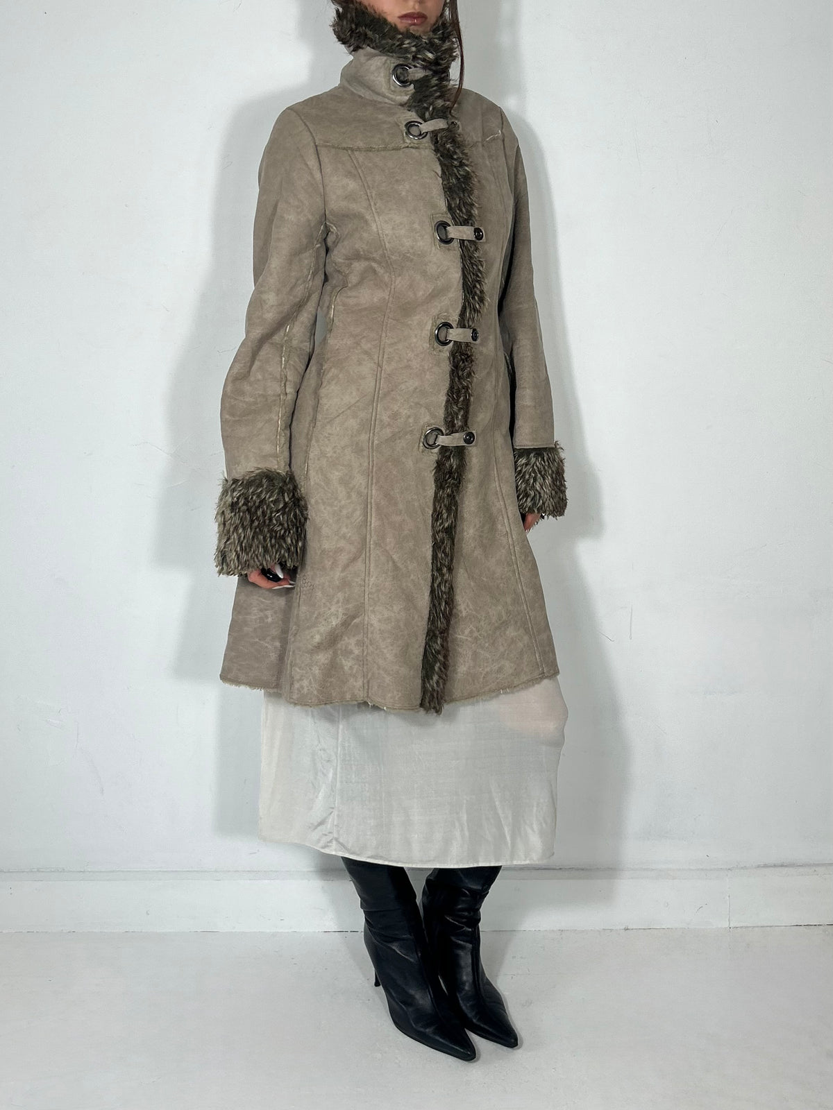 137 Eyelet Trench
