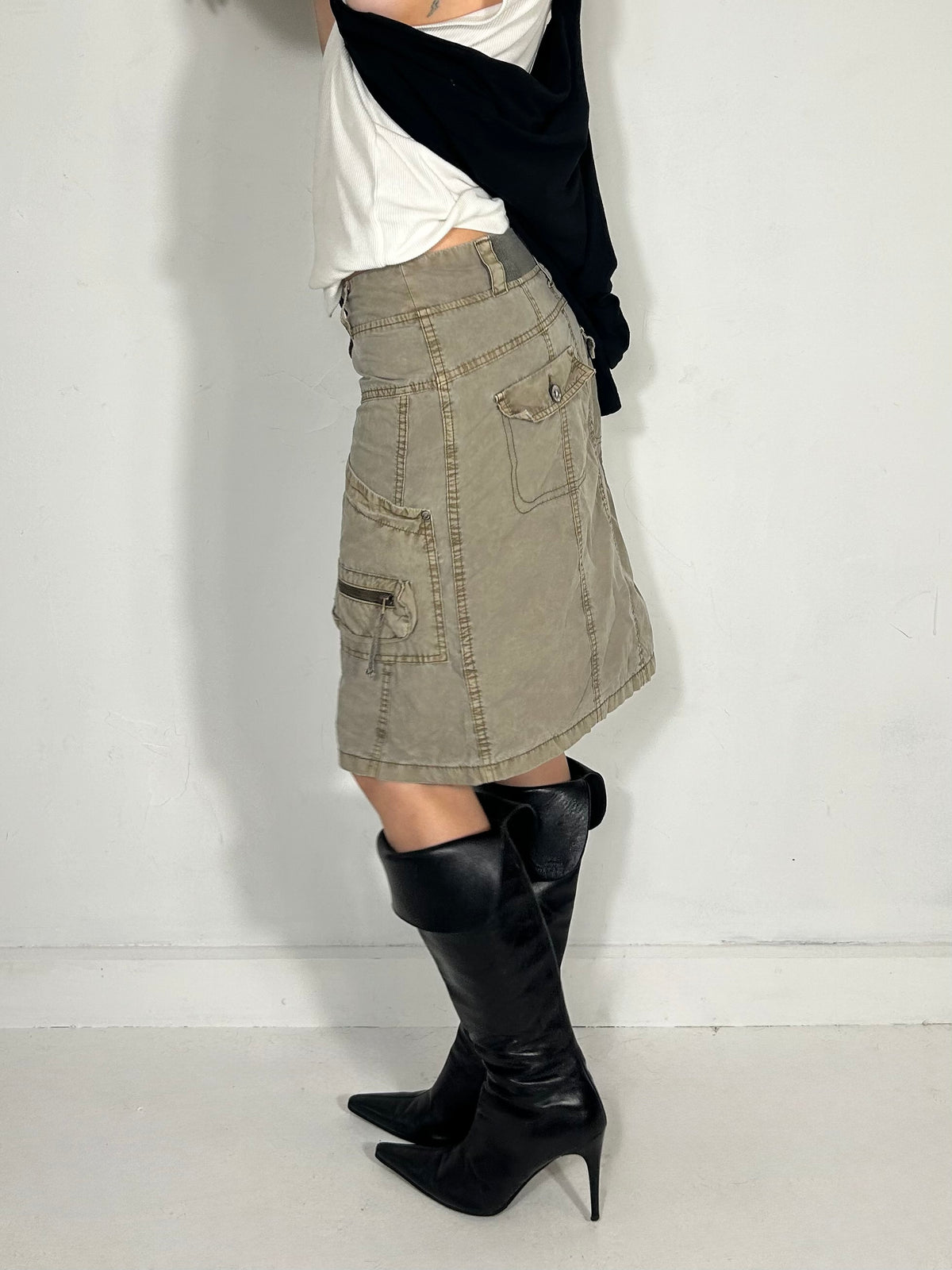 318 Button Midi