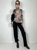 520 Graphic Turtleneck