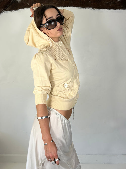 825 Hooded Top