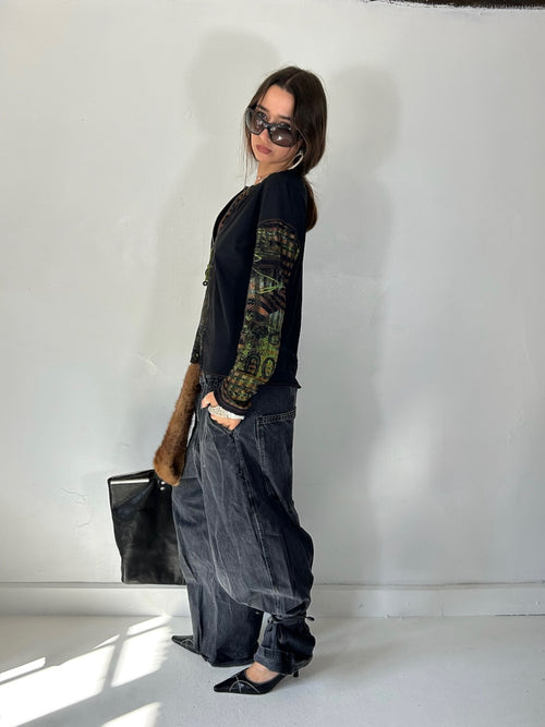 886 Zip Top
