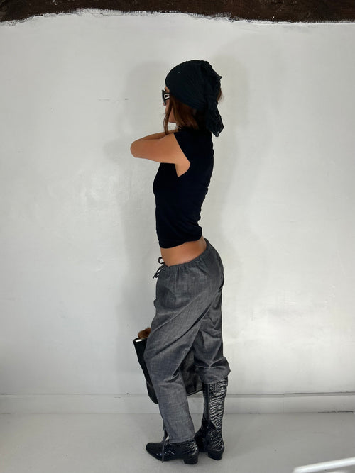 583 Oakley Pants